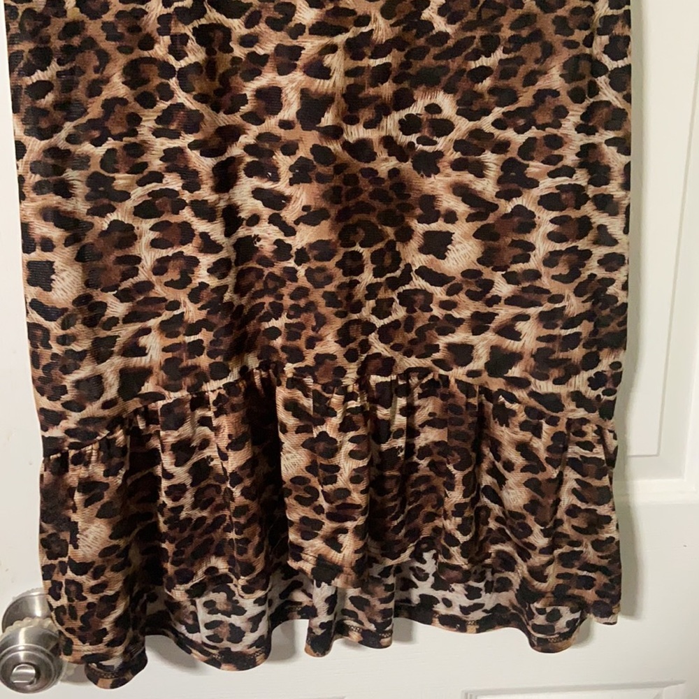 Free kisses women’s leopard print sheer ruffled tank top size 2X - Picture 3 of 9